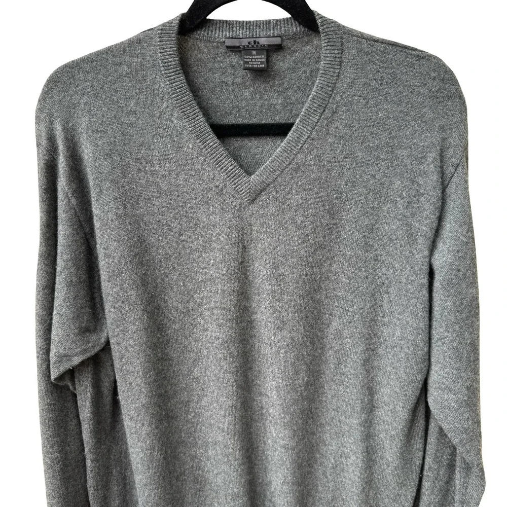 CH Classic 100% Cashmere Quiet Luxury Old Money Preppy Cozy Sweater Mens Gray M